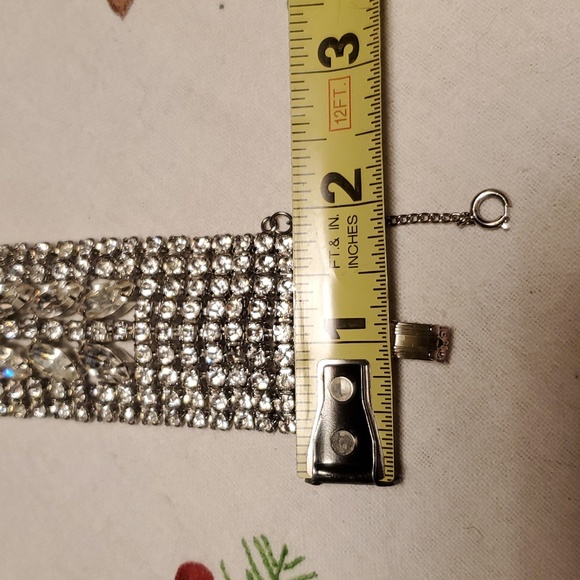 💥SOLD💥Weiss Rhinstone Bracelet - Picture 7 of 8